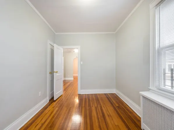 226-10 147th Avenue image 19 of 35