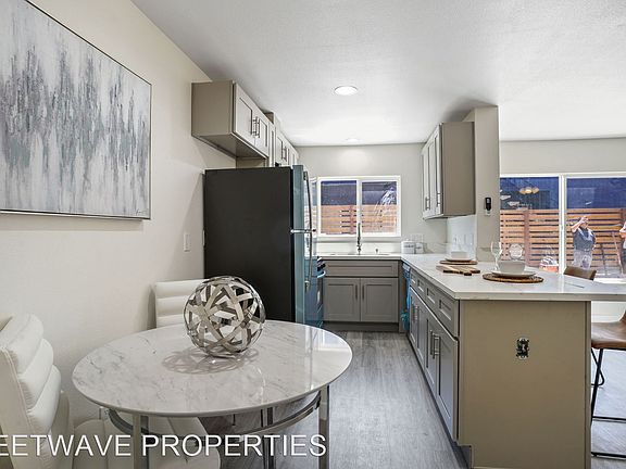5th image of 4553 Texas St #3