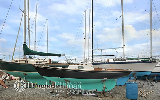 Sold by Douglas Elliman | media 44