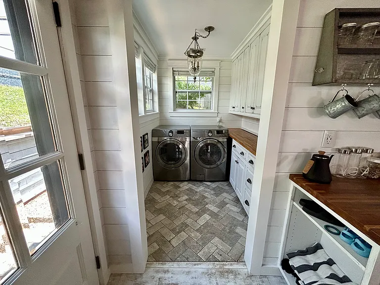 1195 Hill St SE — Photo 7