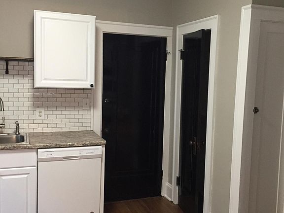 5th image of 2184 Eldred Ave