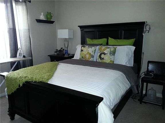 4th image of 8621 SW 5th St APT 208