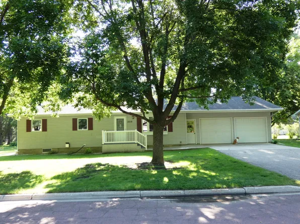 3019 Redwood Ave, Slayton, MN 56172