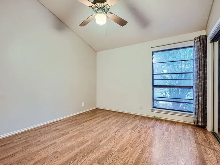 6422 Honey Hl — Photo 22