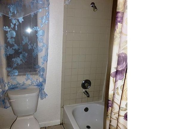 4th image of 5308 Spruce Ave APT 3