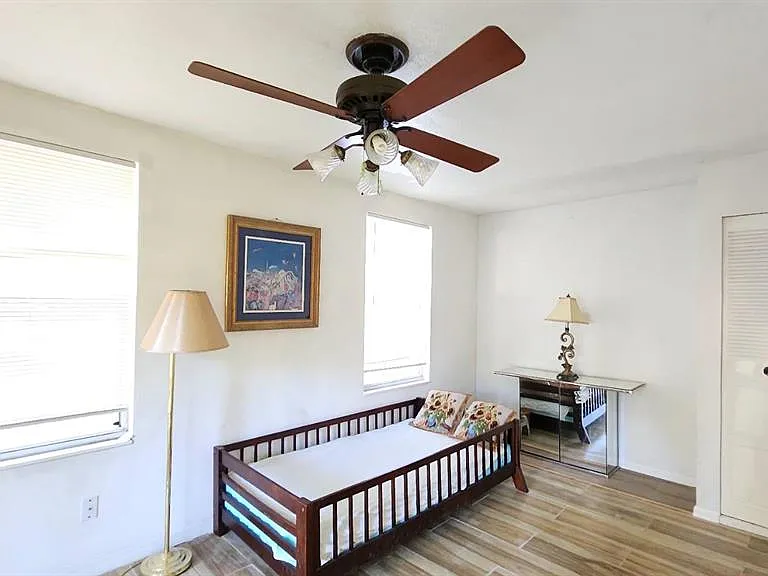 2405 Neptune Rd — Photo 11
