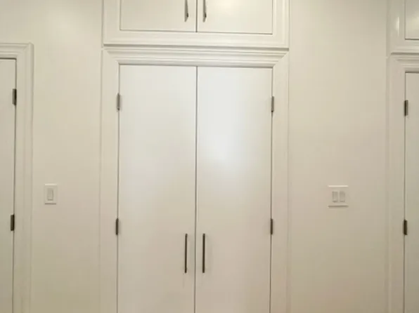 245 Newkirk Avenue image 14 of 20