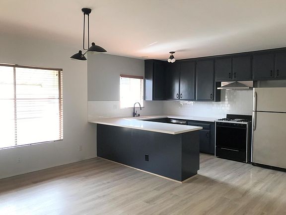 2nd image of 1111 California Ave APT 3