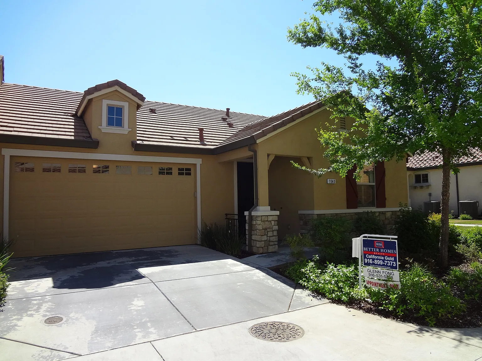 1040 Orleans Ct photo 1