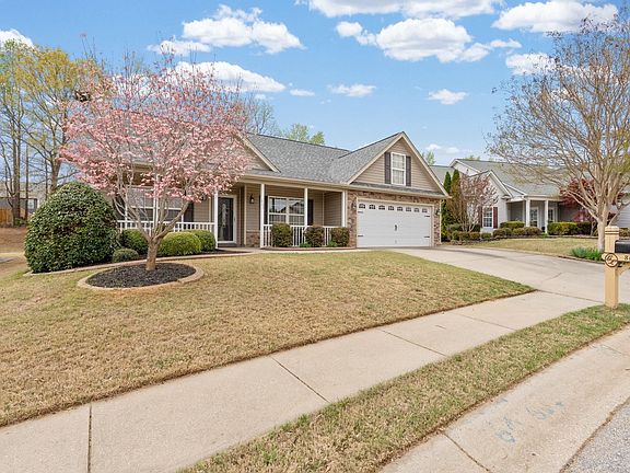 3rd image of 863 Vandenburg Dr