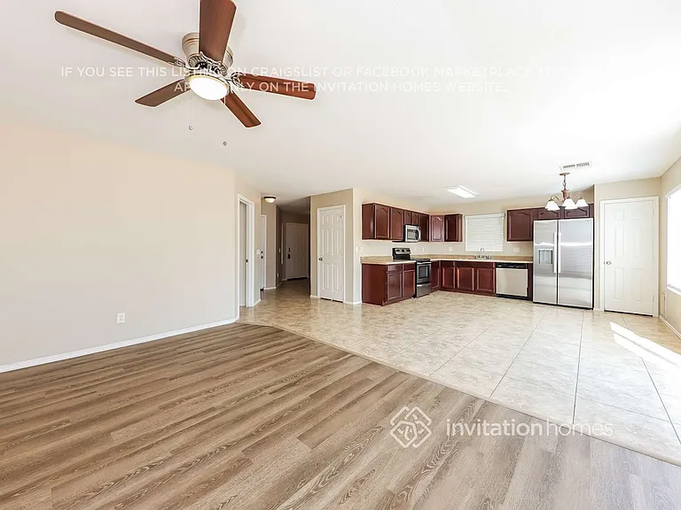 13029 W Lisbon Ln — Photo 6