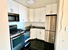 14016 34th Ave