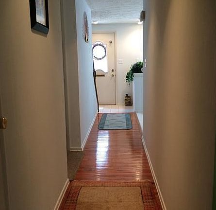 2nd image of 47 Oxford Ct