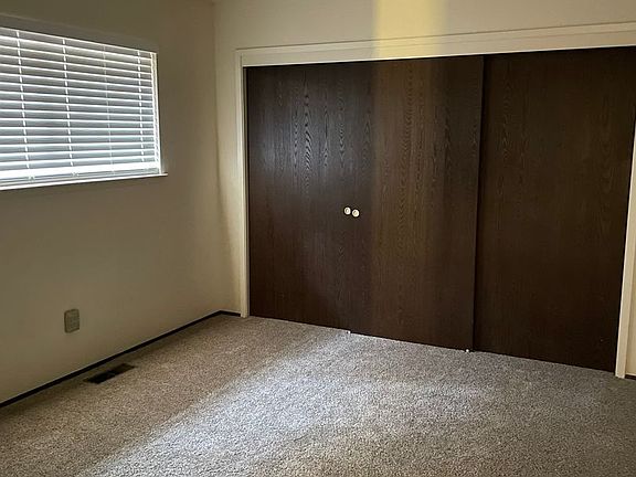 5th image of 743 Tallac Ave