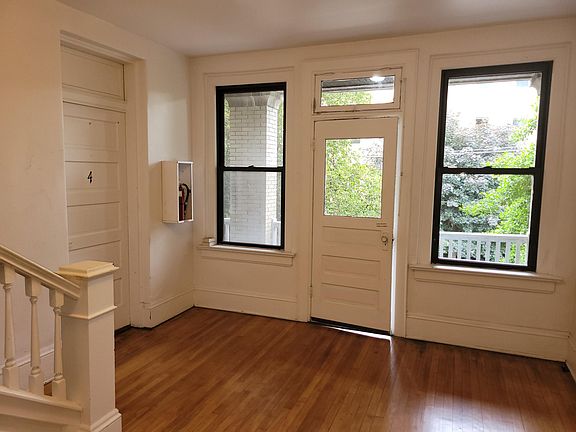 3rd image of 1210 Quarrier St #5