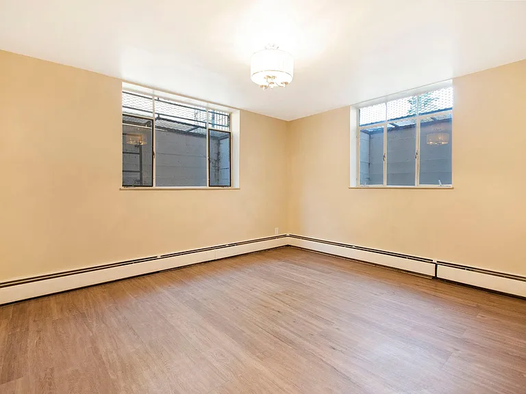 1375 N Williams St #207 — Photo 19