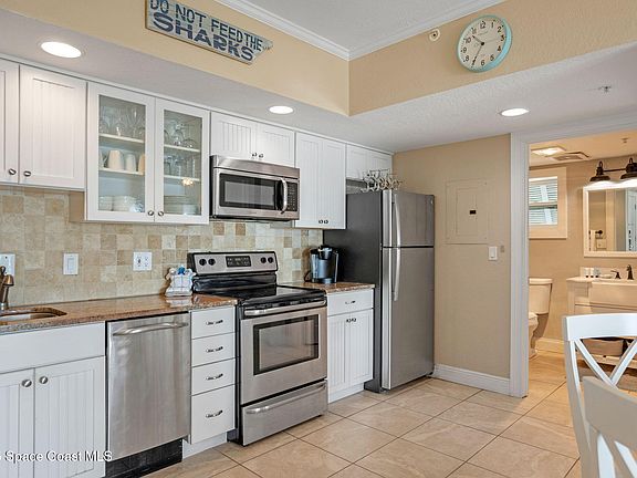 4th image of 611 S Atlantic Ave #4212