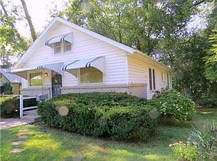 2nd image of 1104 S Crisp Ave