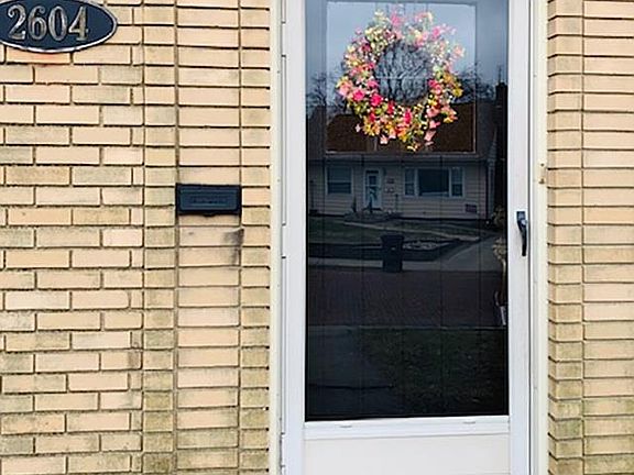 4th image of 2604 W Moss Ave