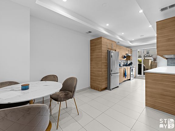 5th image of 4607 Bedford Ave #1B