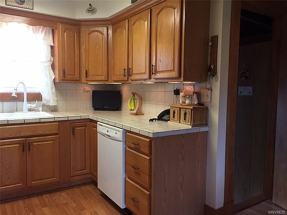 4th image of 4793 Chapman Pkwy