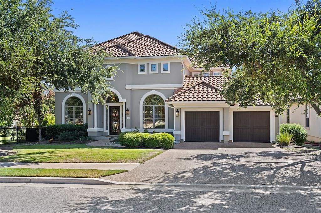 1925 University Club Dr