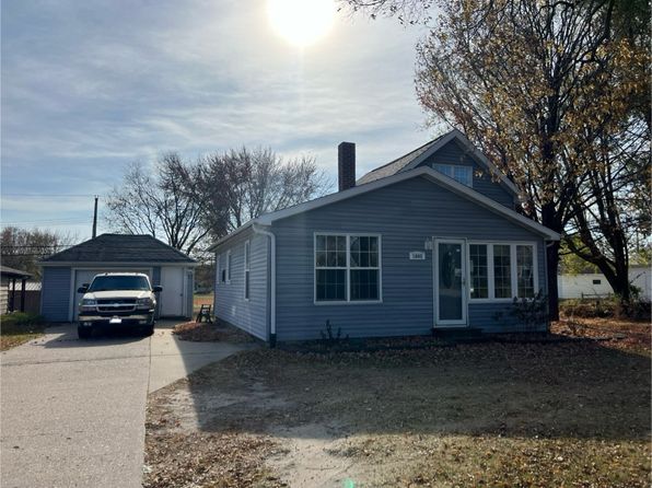 1005 E Main St