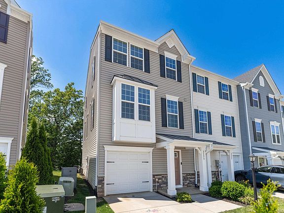 2nd image of 3225 Acadia Dr