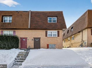 2406 W Township Line Rd, Havertown, PA 19083