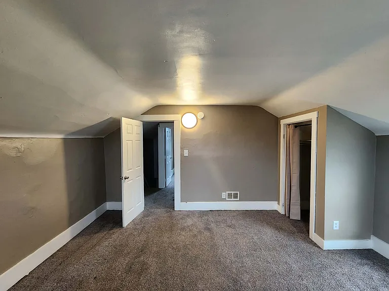 717 S Downing St — Photo 21