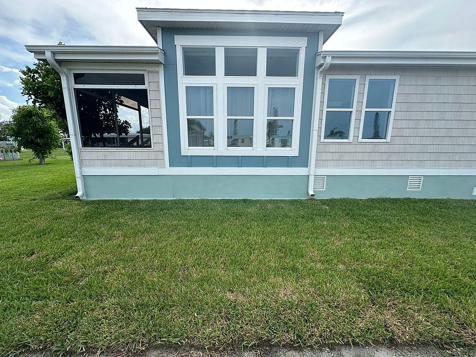 3rd image of 3177 N Huntington Ave