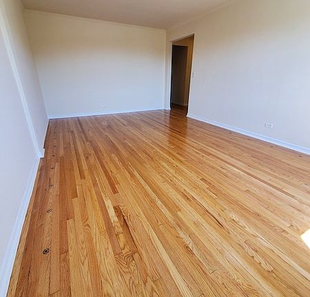3rd image of 11114 76th Ave #4