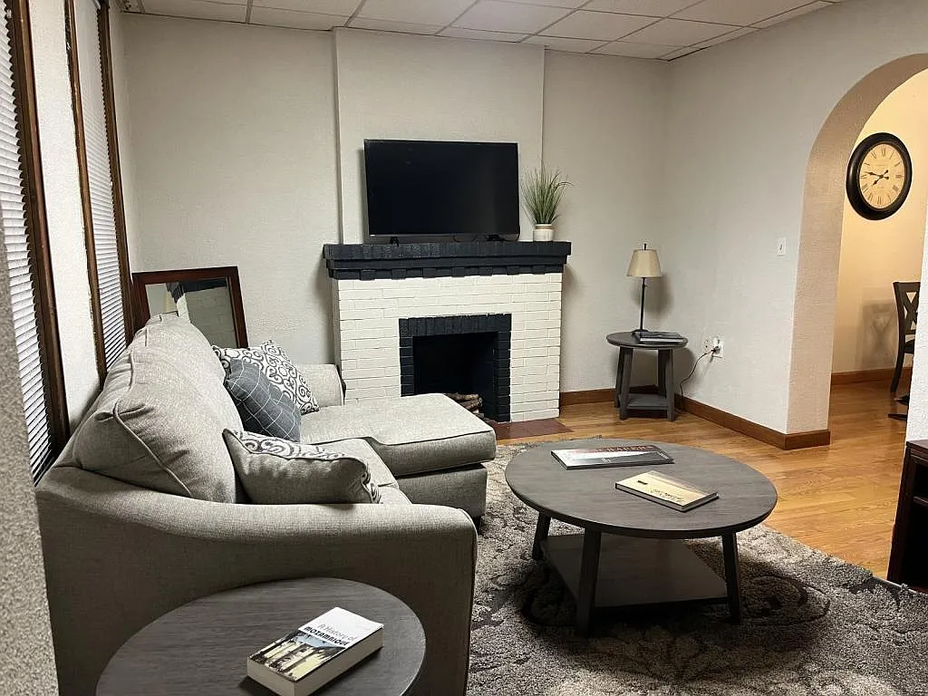 736 Dover Pl 1F — Photo 1
