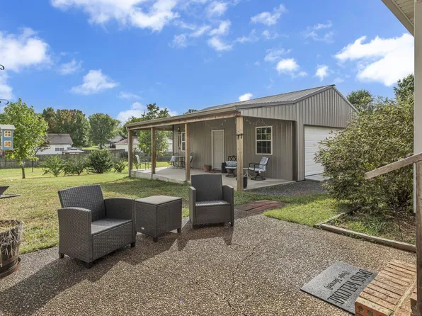 1301 Andrea Ln, Portland, TN 37148