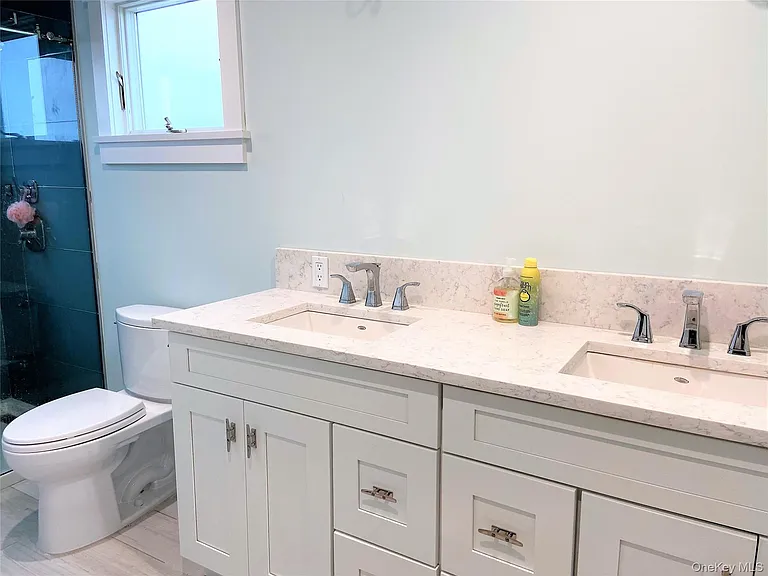 40 Trenton Ave — Photo 17