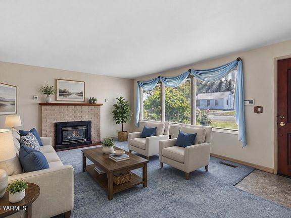 5th image of 2709 Clinton Way