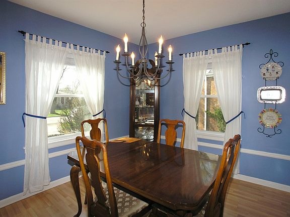 5th image of 1535 Blanchan Ave