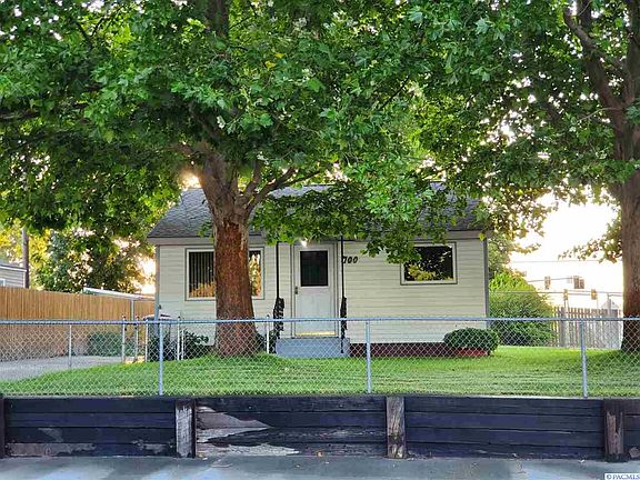 2nd image of 700 Sanford Ave