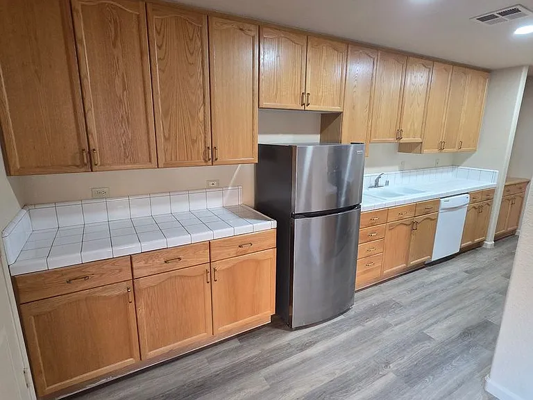 3600 Nadia Ct — Photo 4