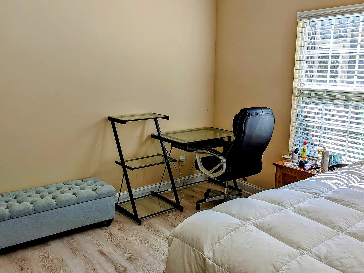 5 bed, 3.5 bath, 3605 sqft, $1,150 — Photo 3