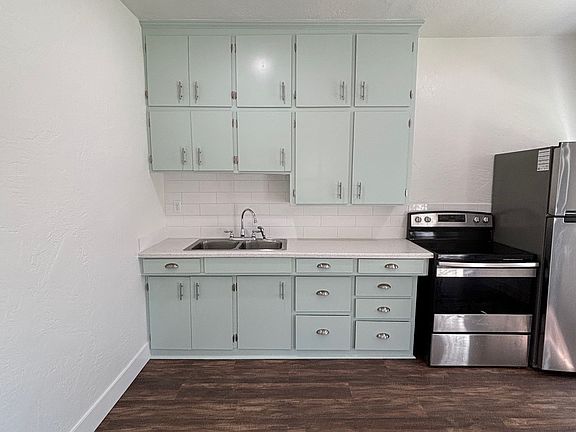 3rd image of 1521 Blaine St #1