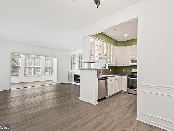 3rd image of 7707 Haynes Point Way Unit A