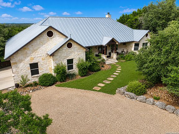 2nd image of 45 Cibolo View