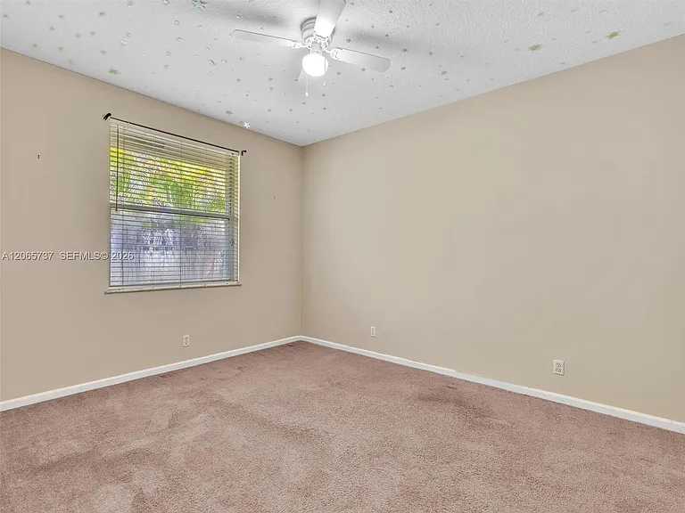11335 Lake Shore Dr — Photo 17