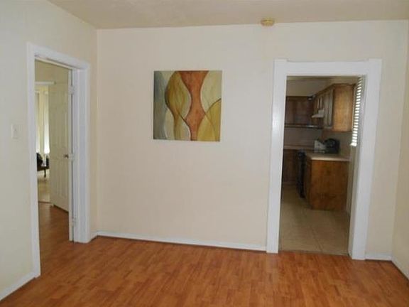 5th image of 2790 San Antonio St