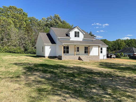 2nd image of 18 Eli Ct