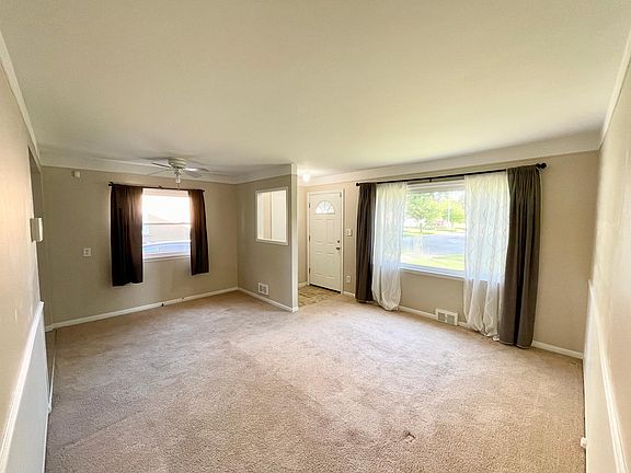 4th image of 29506 Grandon St