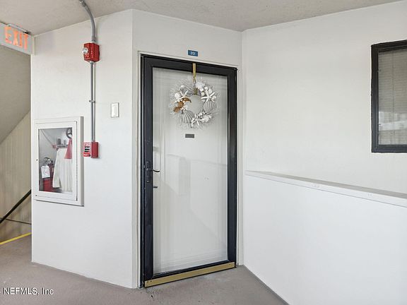 2nd image of 1071 EDGEWOOD Avenue S #201