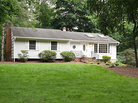 2nd image of 756 Sunset Terrace