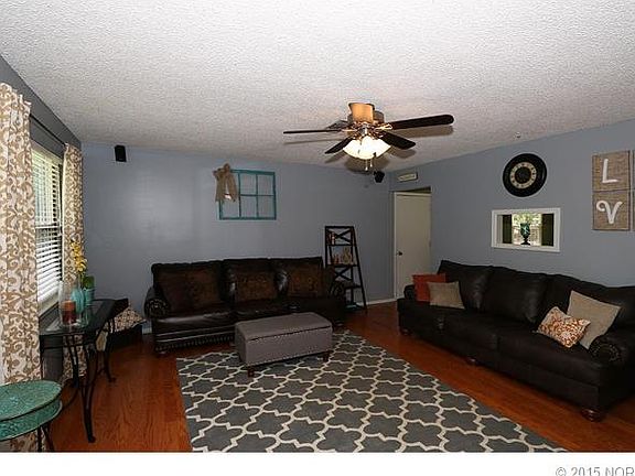 3rd image of 803 E Comet St